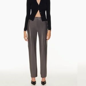 Melina pants in Peppercorn Grey. Size 6, Long.